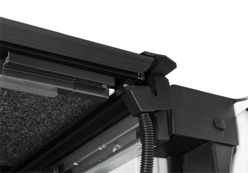 UND Ultra Flex Bed Covers thumbnail 2